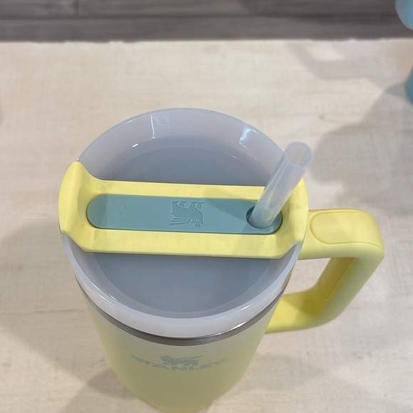 Stanley Tumbler - Picture 3 of 7